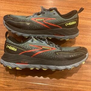 Brooks Cascadia 18 Citadel Ebony Lime Men’s Size 9/2E